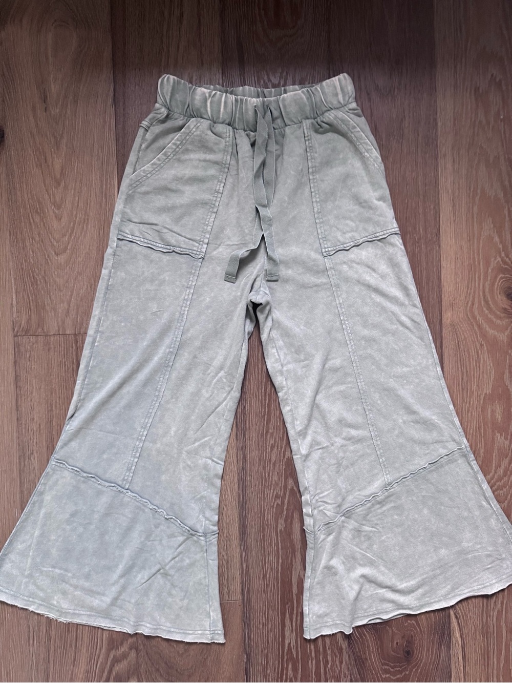 Wide-Leg Drawstring Pants in Light Sage Green